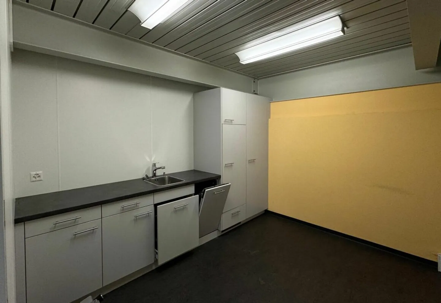 Modern office space with top connection in Aadorf - Photo 11 of 12