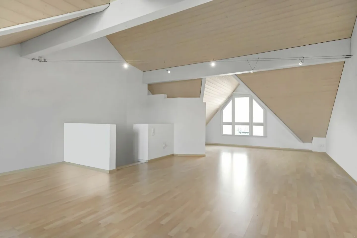 Merveille d'espace - Belle maison de 5,5 pièces au bord tranquille de l'Aare - Photo 11 sur 13