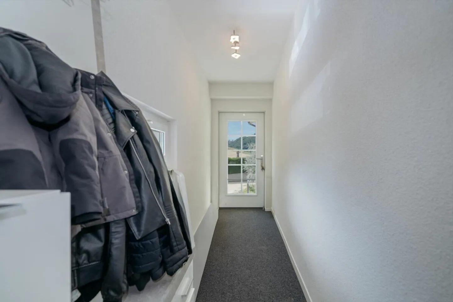 Charmante appartement de 4,5 pièces avec vue panoramique et finition de haute qualité - Photo 13 sur 13