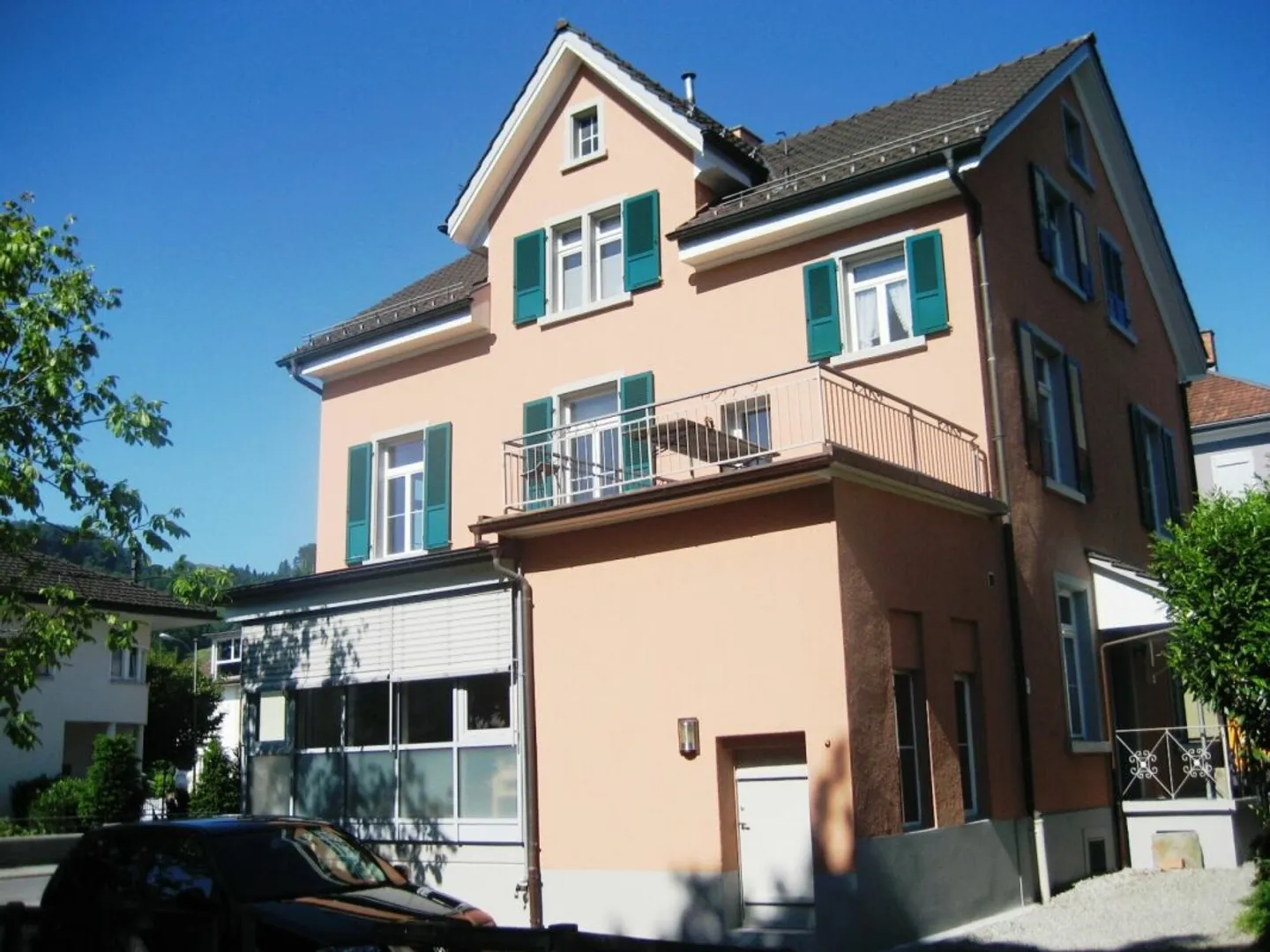 Charming old building apartment with winter garden in a central location - Photo 1 of 12