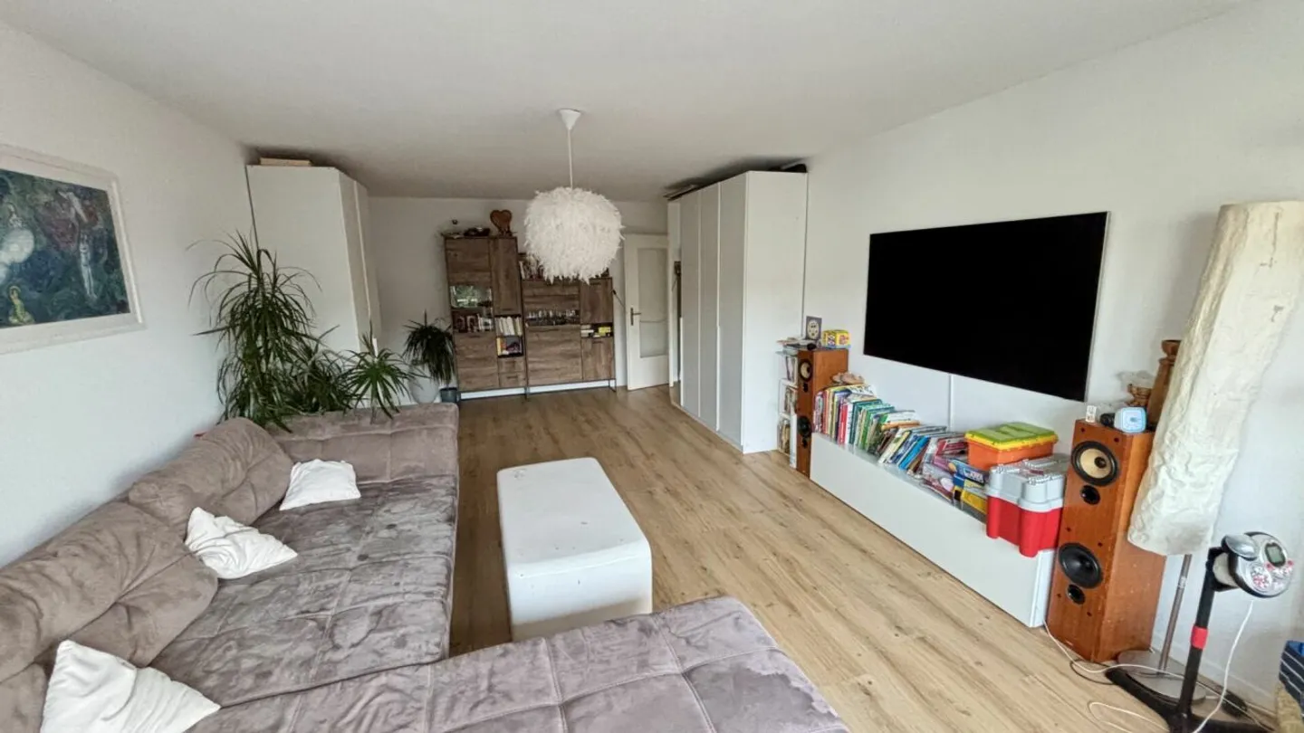 Furnished 5-room apartment (approx. 102 m²) near the lake - all-inclusive living in Feldmeilen - Photo 3 of 13