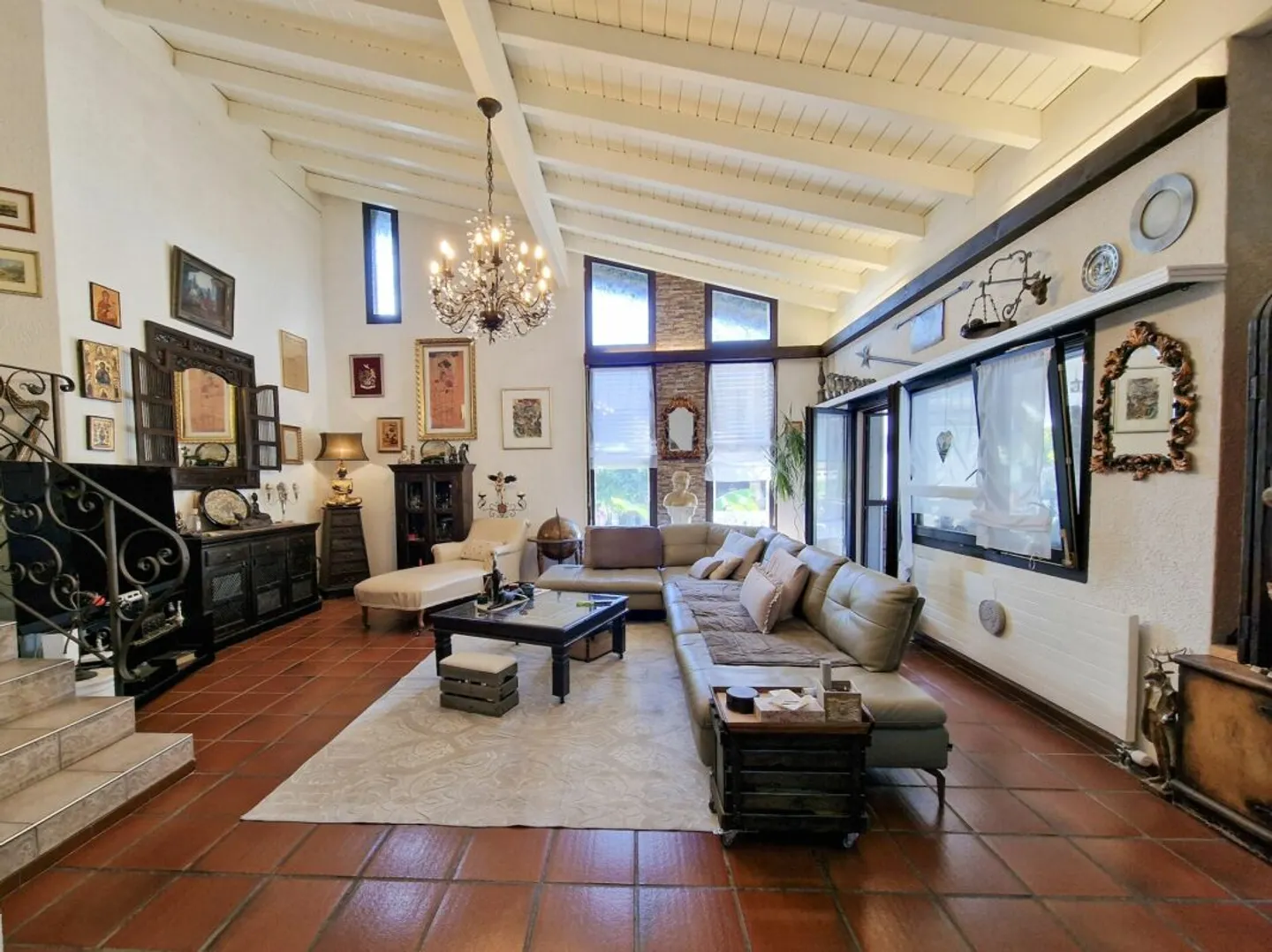Wohnen mit privatem Pool und traumhaftem Garten - besonderes Einfamilienhaus mit Charme - Photo 4 of 13