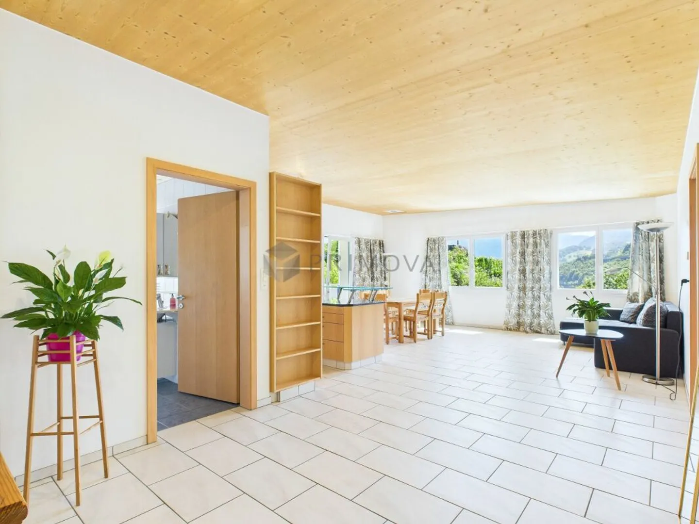 Wohnen am See: Möblierte 2.5 Zi.-Ferienwohnung mit Panorama-Terrasse & Parkplatz - Photo 2 of 12