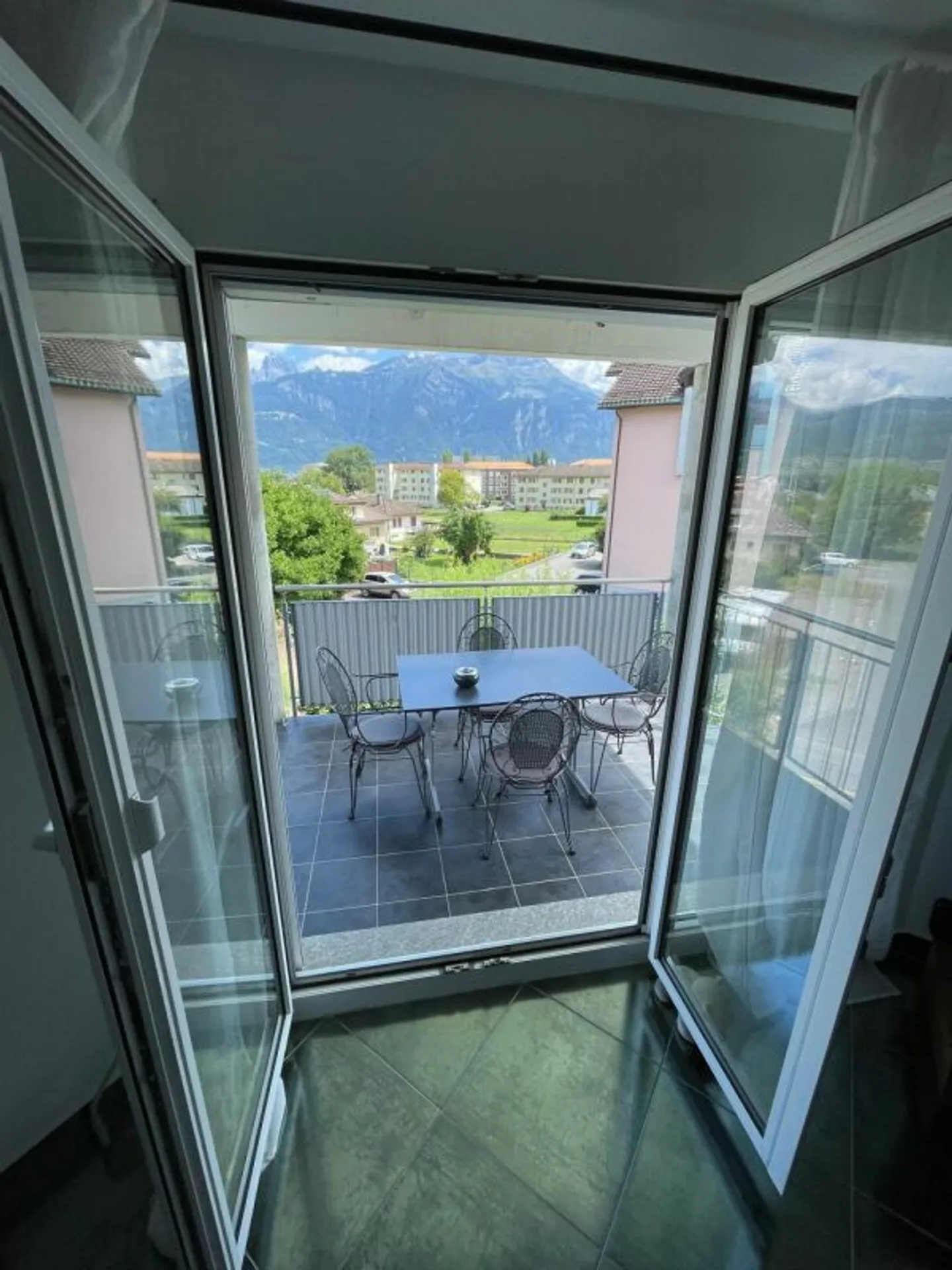 Appartement 5.5 pièces au centre de Monthey vendu loué - Foto 6 di 13