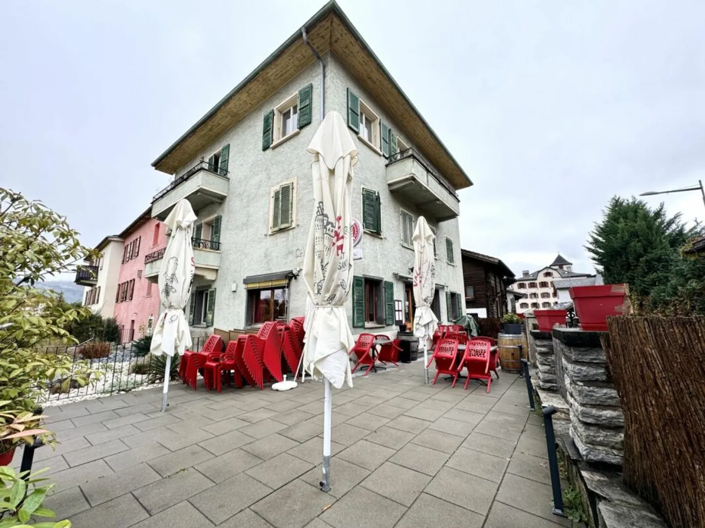 Immeuble Mixte à Bramois - Photo 1 sur 5