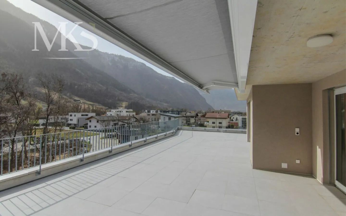 Vivere con vista - Ampio e accogliente appartamento attico di 4,5 stanze - Foto 4 di 13