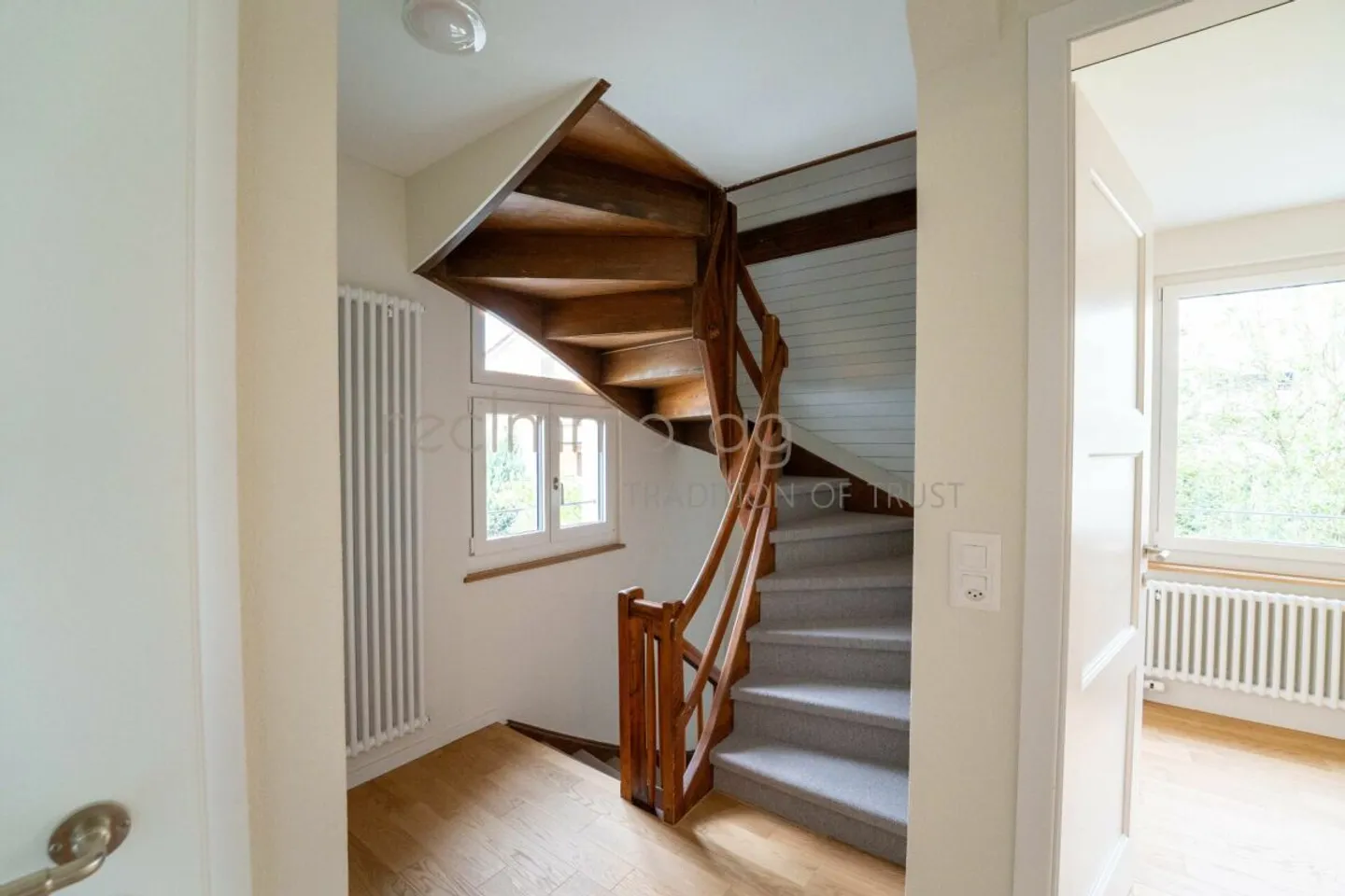 Stilvoll renoviertes Duplex in Zug - Foto 7 von 11