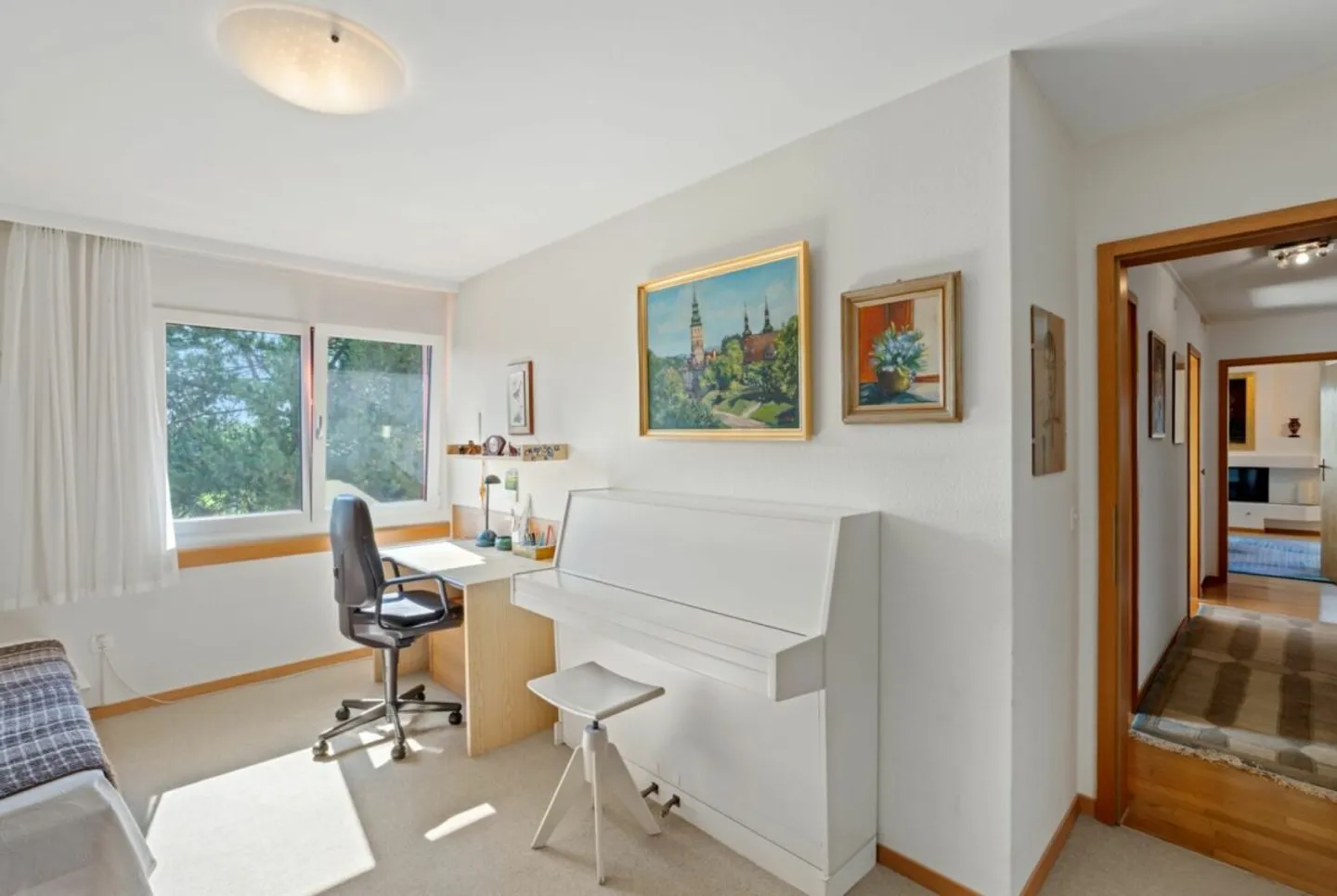 3.5-Zimmer-Topgeschosswohnung mit Cheminée und Parkplatz - Photo 8 sur 11