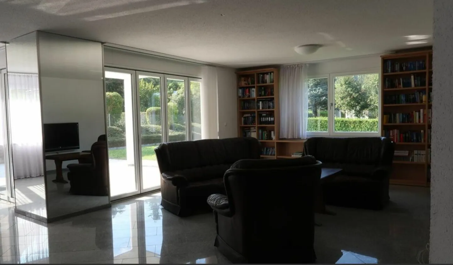 Ampia casa familiare con giardino - Foto 9 di 11