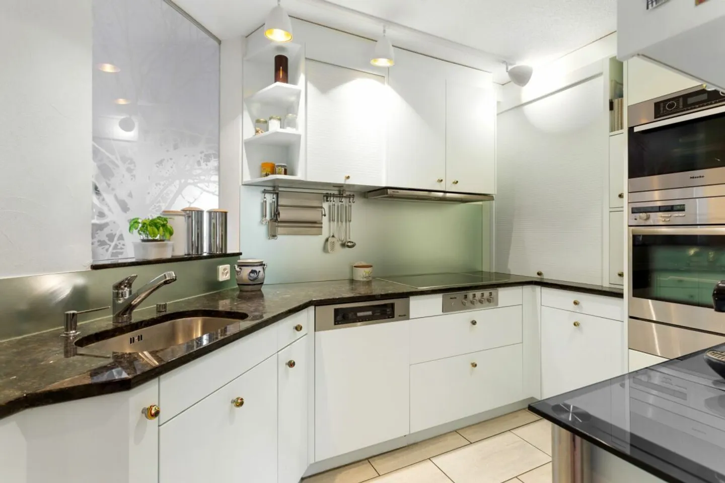 Renovierte Maisonette mit Balkon, Aussicht, viel Charme und Klimaanlage - Foto 8 von 11