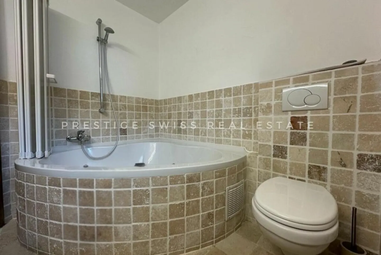 Elegante Triplex con Accesso Sci - Foto 10 di 12