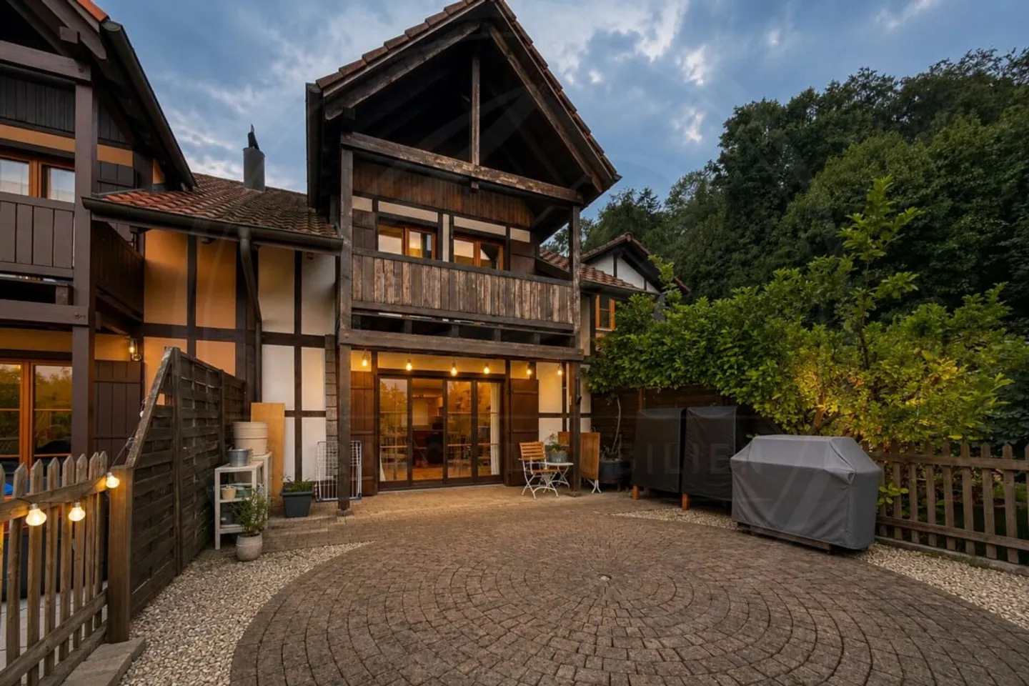 Casa a schiera di 4½ locali ben tenuta con charme a Stein AG - Foto 1 di 13