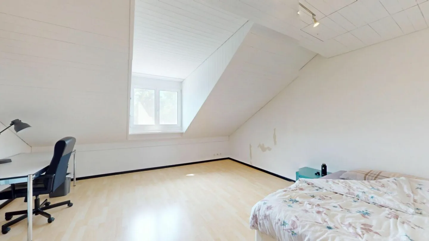 Quietly located 6.5-room terraced family house with plenty of space - Photo 6 of 11