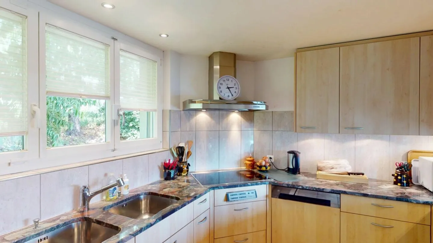 Charming Family Home with Garden - Photo 13 of 13