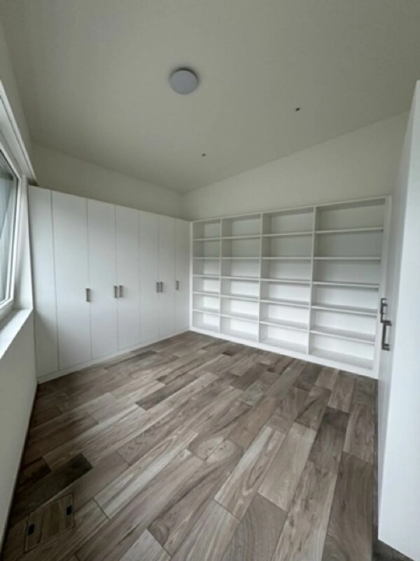 Architektonisches Juwel am See - Foto 7 von 13