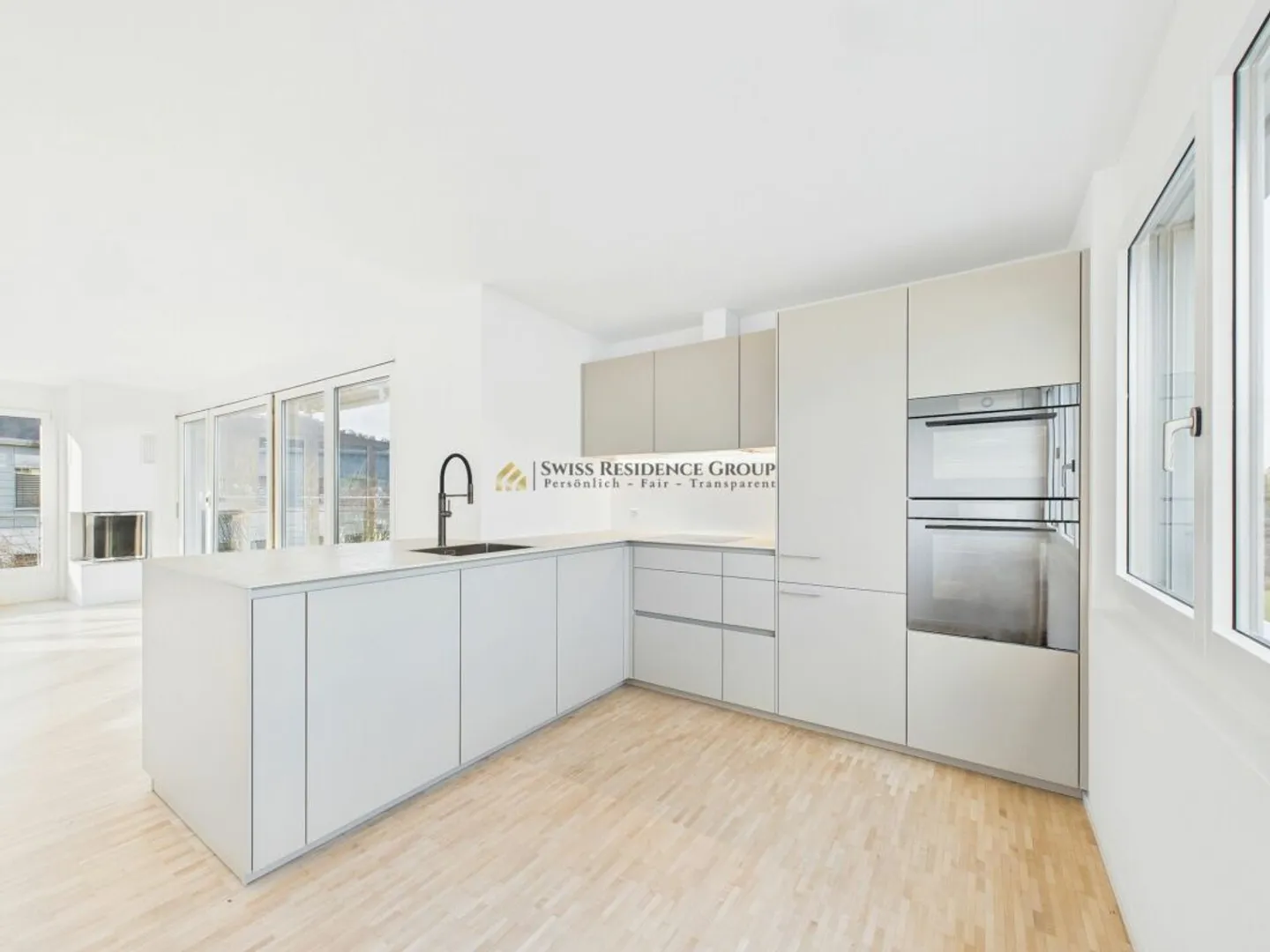 Lichtdurchfluteter, grosszügiger Wohntraum mit Aussicht - Photo 3 of 13