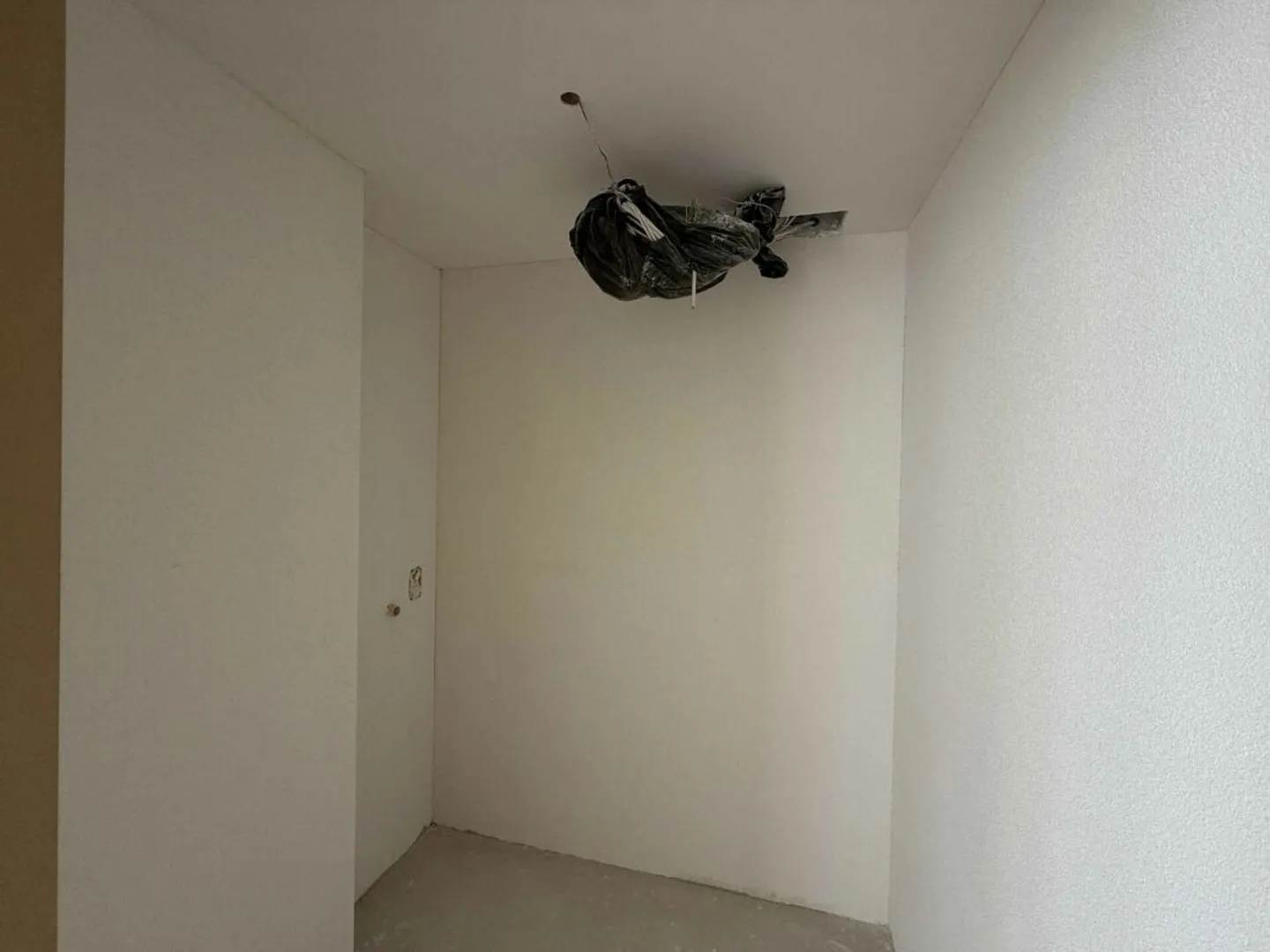 Occupancy from mid-June 2026: City meets nature - Your spacious dream apartment in Flurlingen - Photo 10 of 13