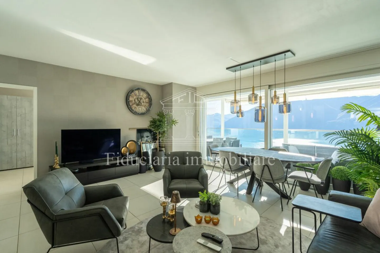 ORSELINA - Geräumige 2.5 Zimmer im obersten Stock mit unschlagbarem Seeblick - Foto 4 von 10