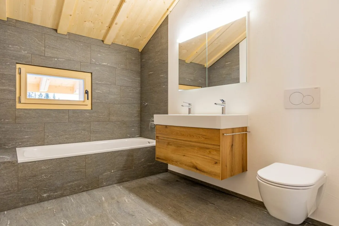 Charmantes Doppeleinfamilienhaus in Davos Wiesen - Foto 8 von 12