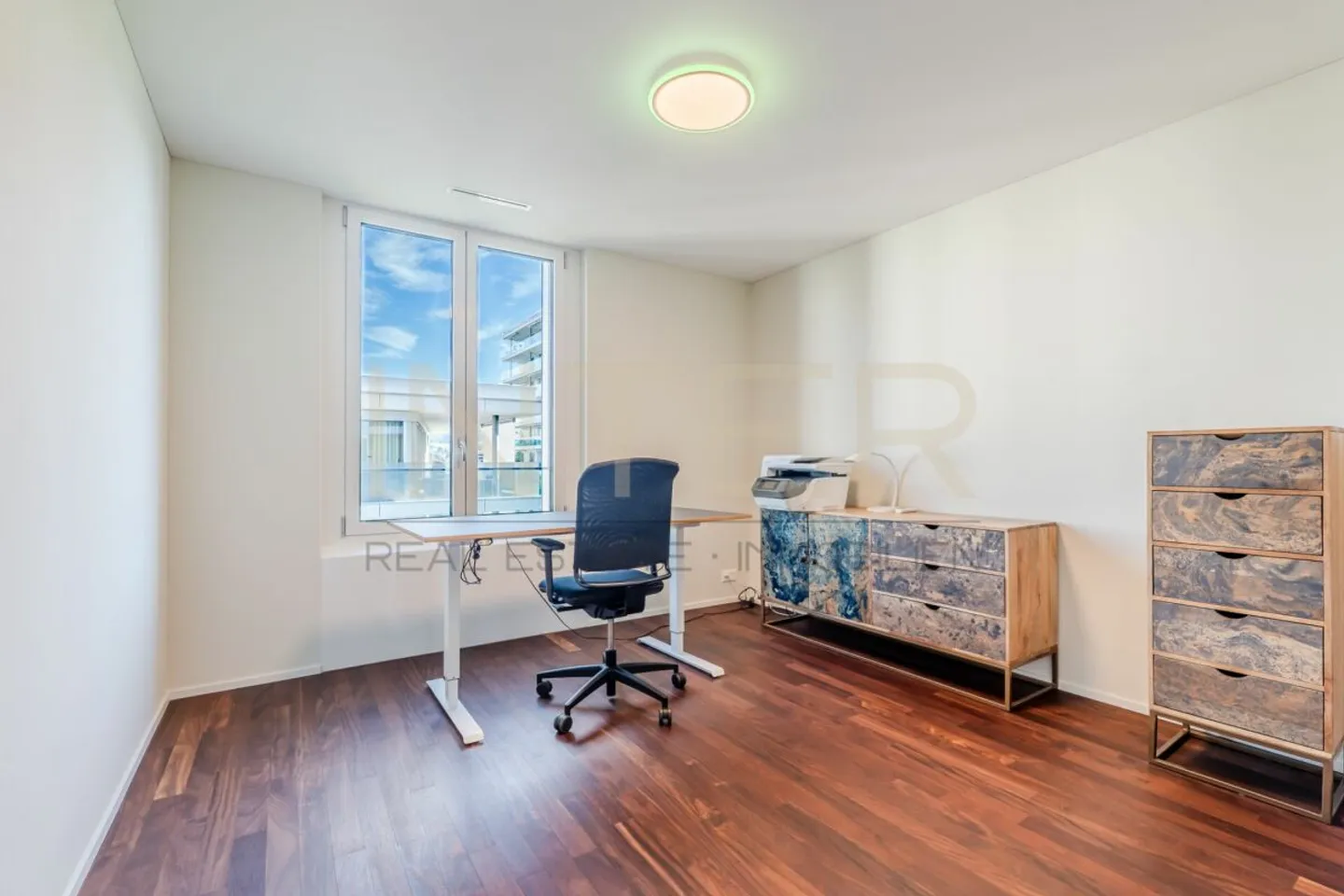 Grosszügige 5.5-Zimmerwohnung mit grossem Balkon im Feldpark Zug - Photo 12 of 13