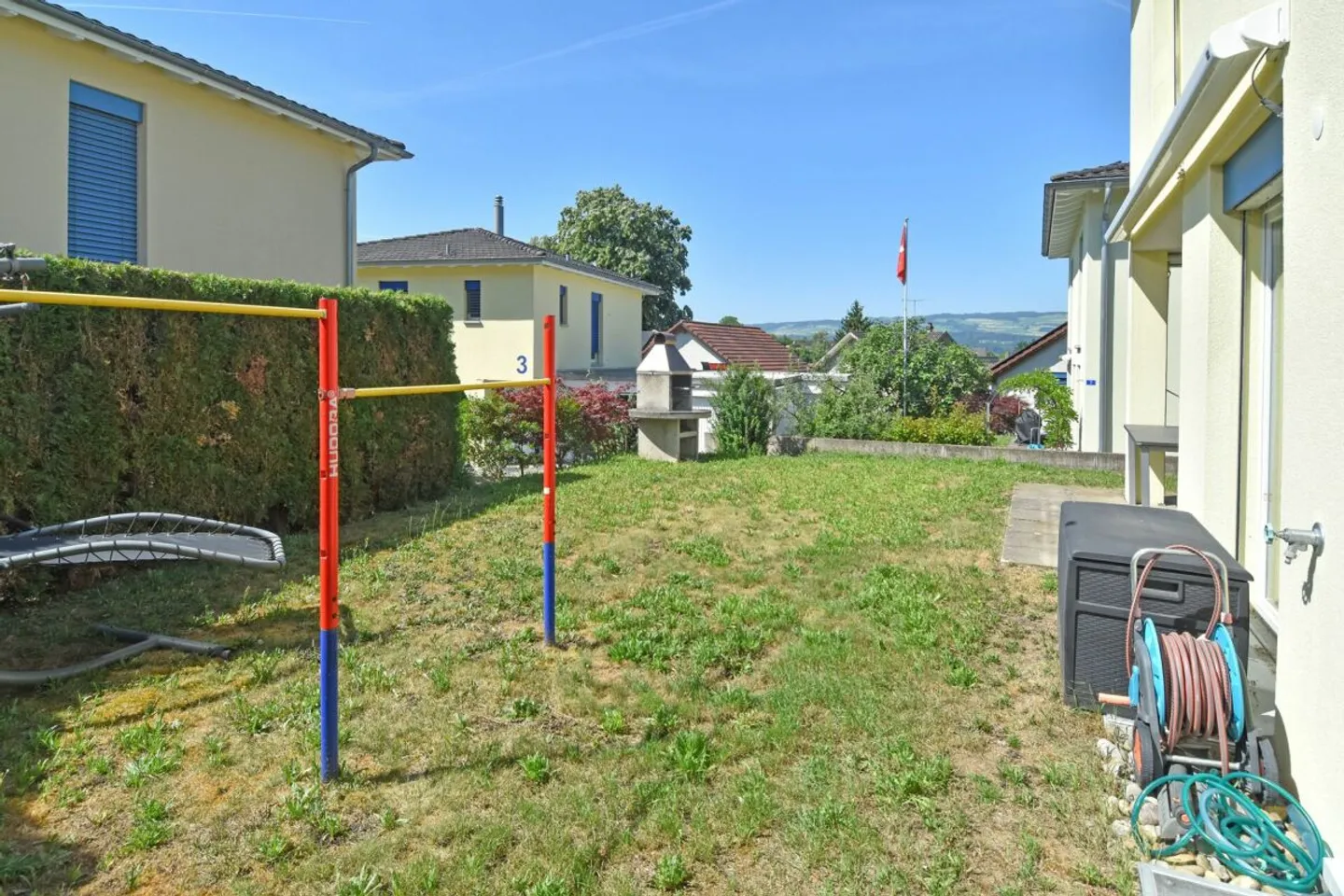 Casa familiare moderna con molta luce, spazio e qualità della vita - Foto 2 di 13
