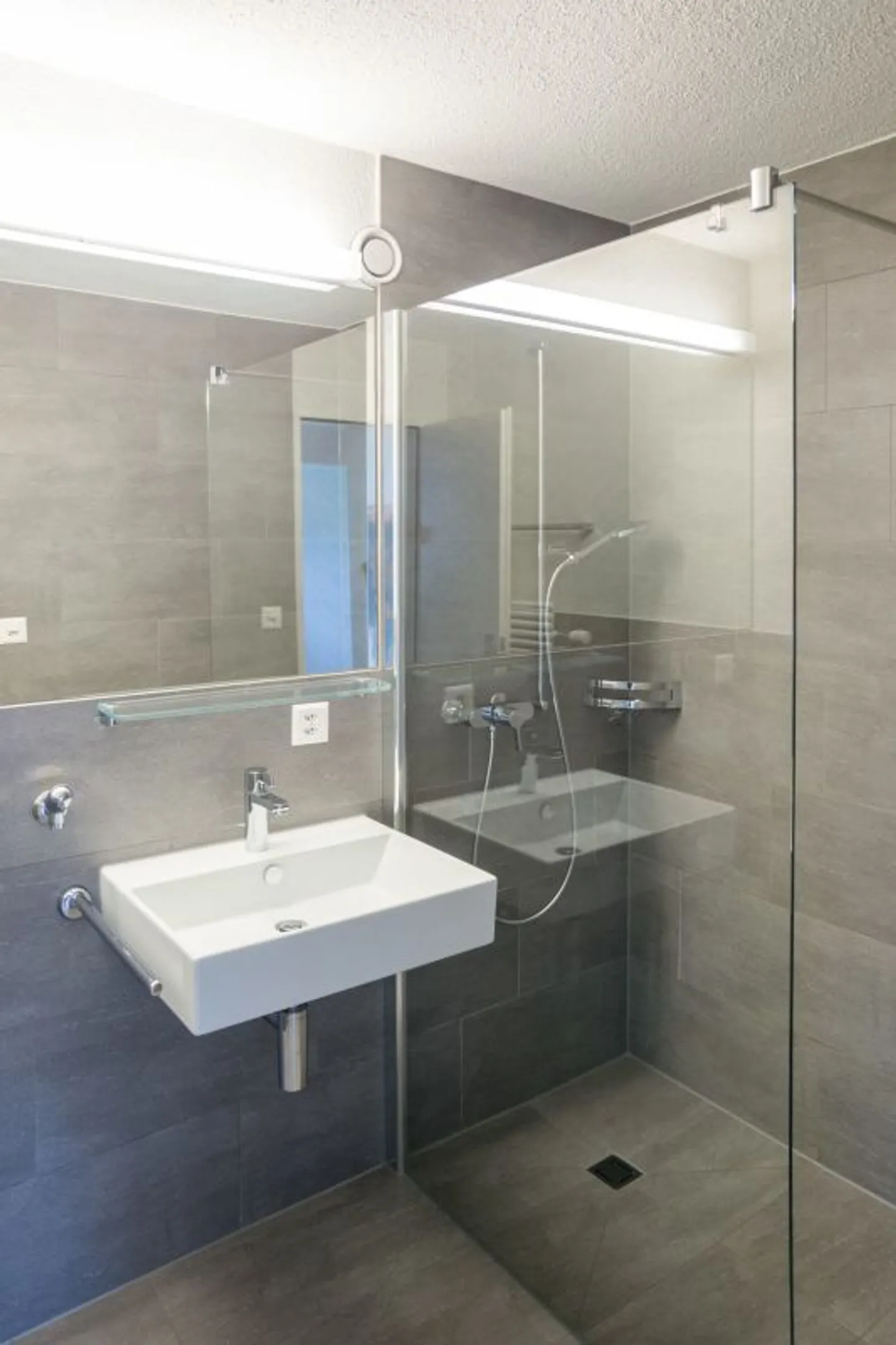 Attractive 3.5-room apartment - freshly renovated - Photo 8 of 11