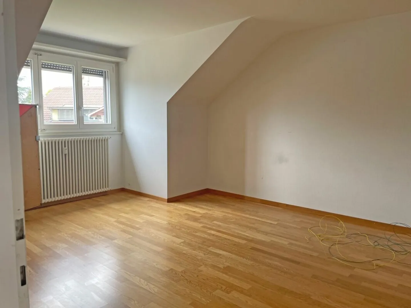 Grosszügige 4.5-Zimmer-Wohnung in Münchenbuchsee mit Loggia - Photo 2 of 5