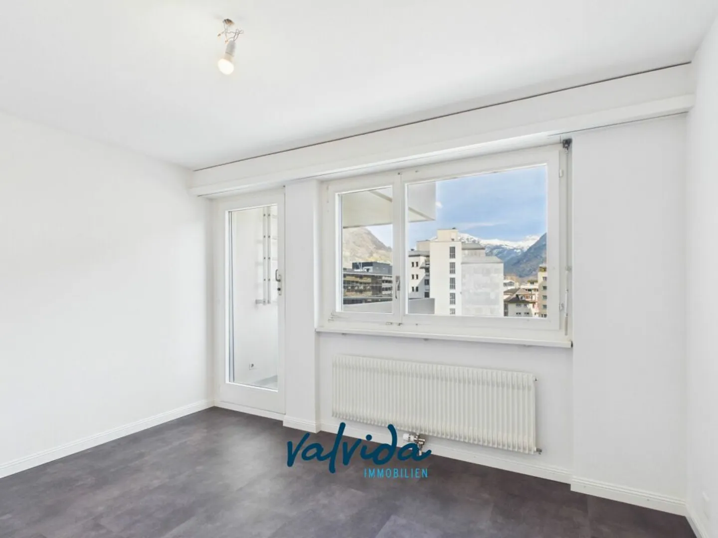 Appartamento luminoso e spazioso di 5,5 stanze nel cuore di Visp - Foto 7 di 11