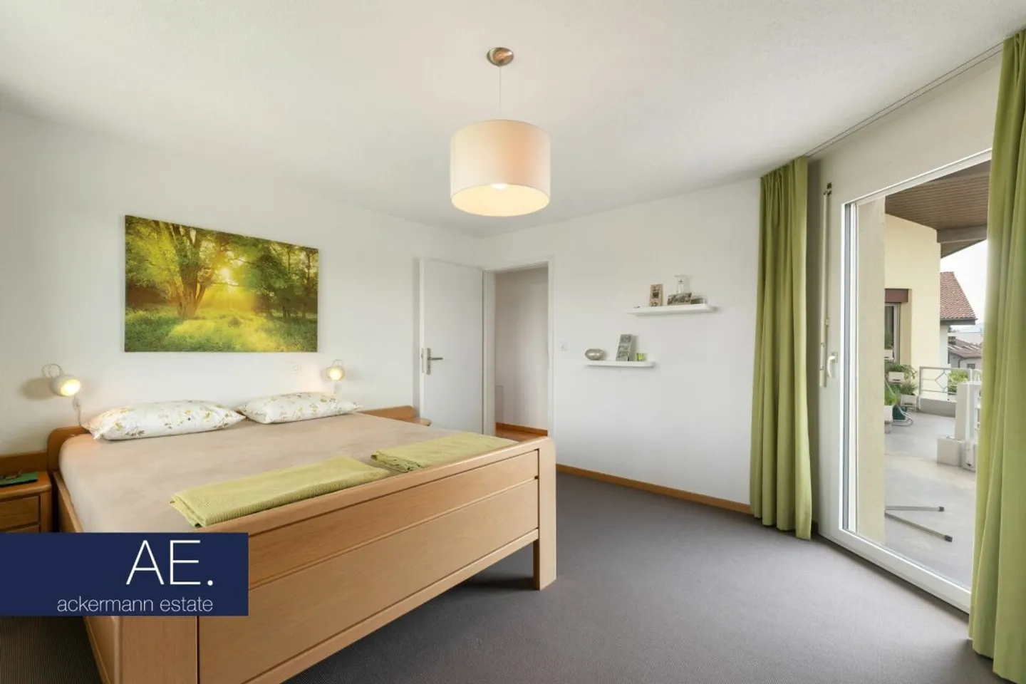 Spacious Duplex with Private Terrace - Photo 8 of 12