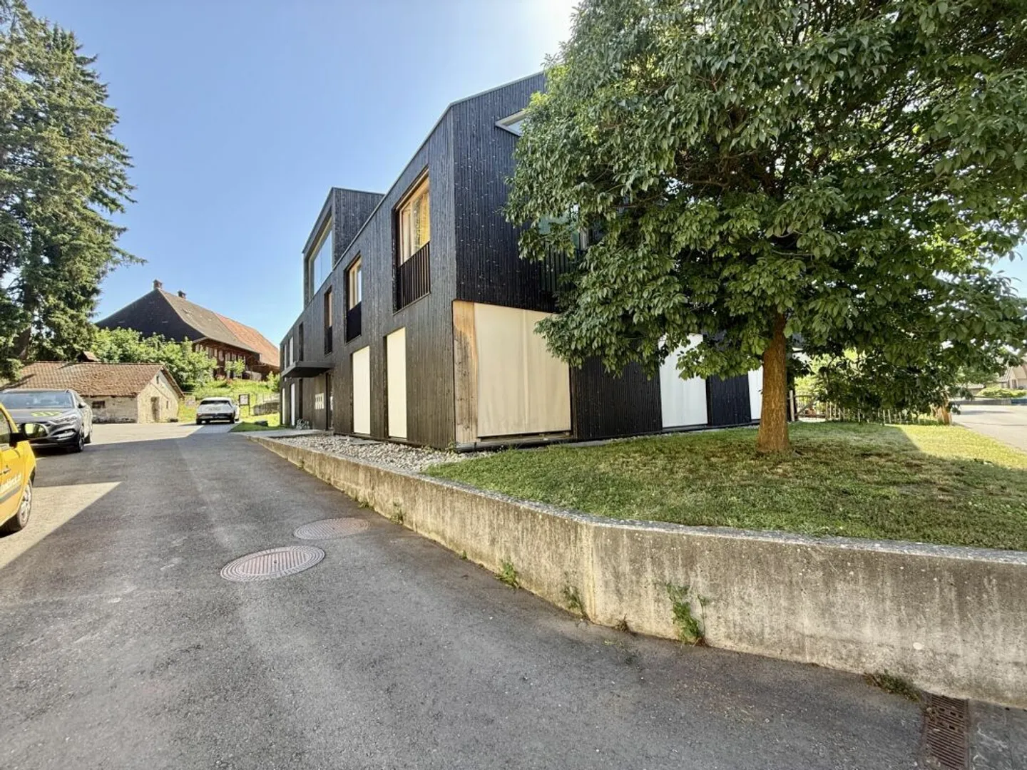 Attractive investment with eight apartments in the Bernese Seeland - Photo 4 of 7