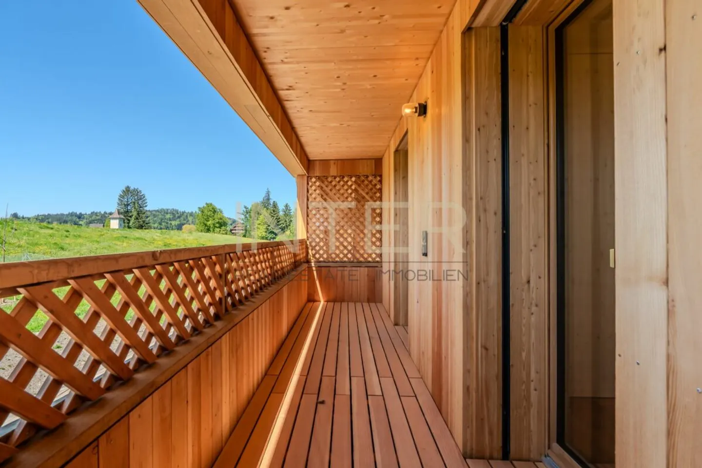 First occupancy in Risch: Exclusive 4.5-room maisonette with gallery, fireplace and two loggias - Photo 13 of 13