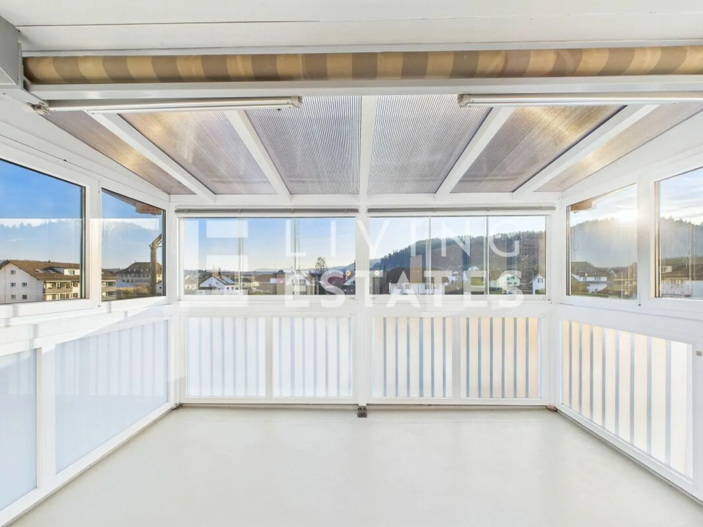 GROSSZÜGIGES WOHNEN MIT KOMFORT UND AUSSICHT - Photo 9 sur 13