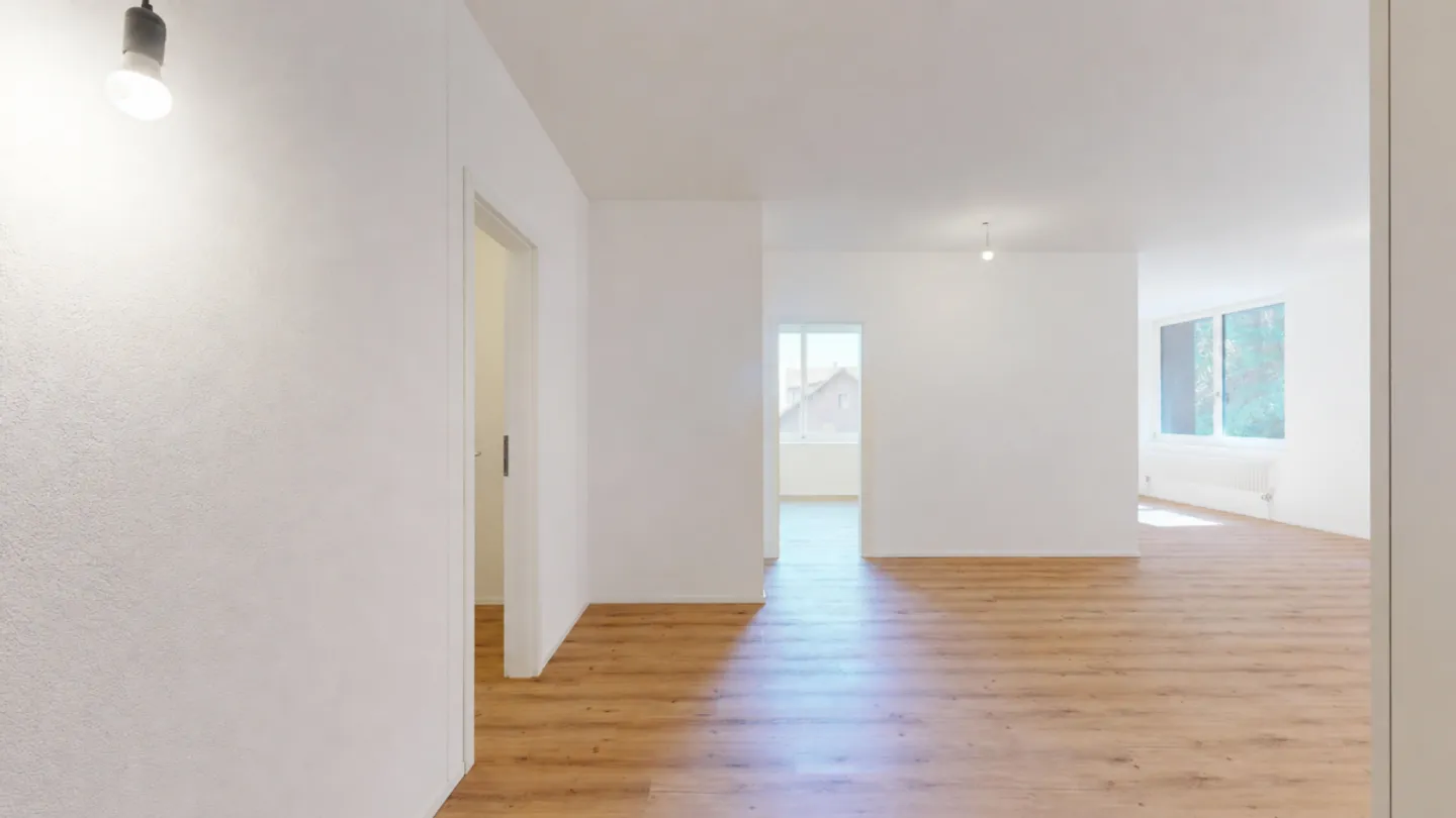 First occupancy after renovation - spacious 3.5-room apartment with open living concept - Photo 7 of 13