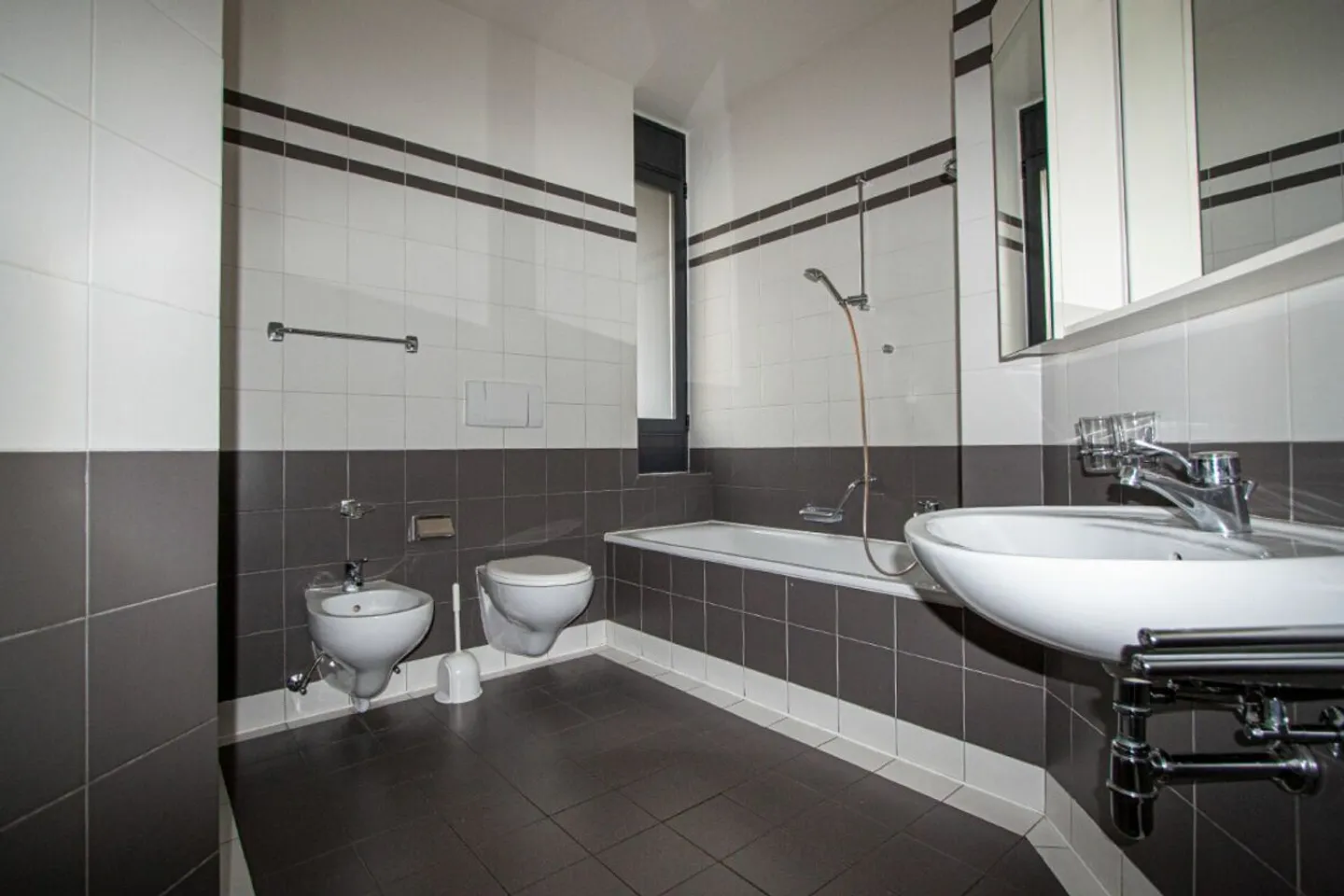 Appartement lumineux de 3,5 pièces à deux pas du centre - Photo 11 sur 13