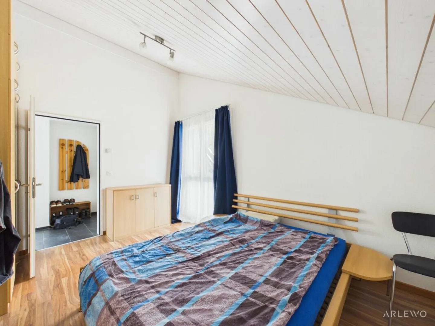 Charmante Dachwohnung in der Natur - Foto 6 von 9