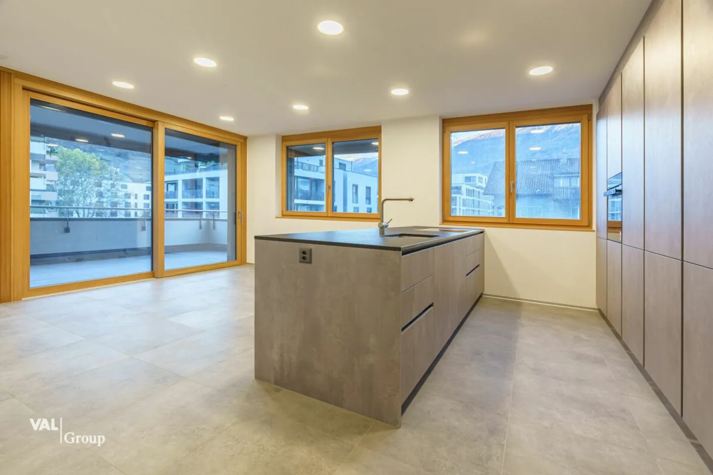 Comfort abitativo esclusivo con standard di finitura di alta qualità nel cuore di Visp - Foto 3 di 13