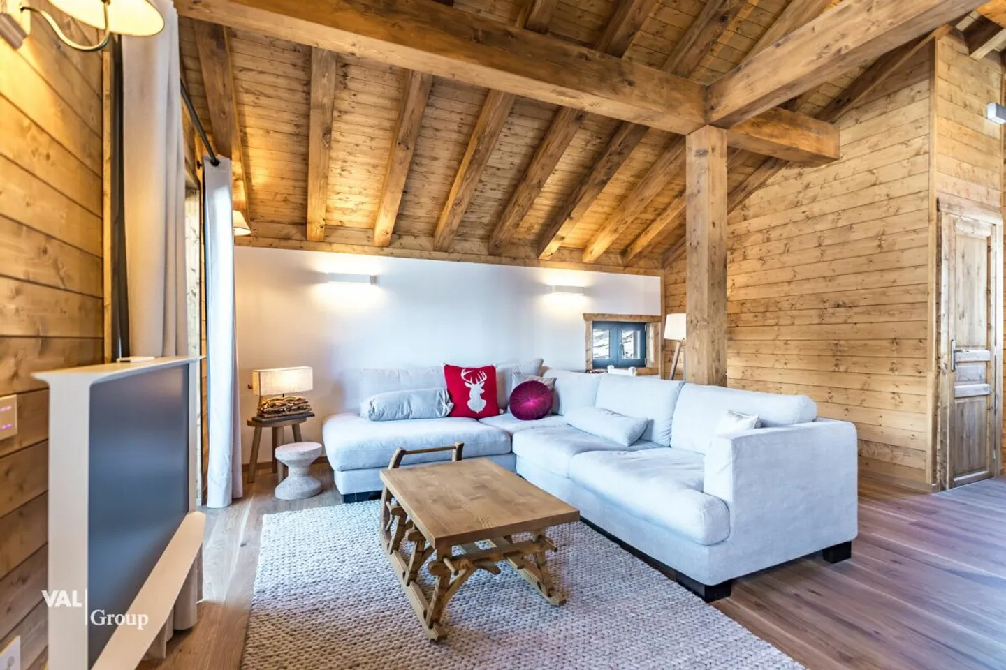 Last Chance: Exclusive Chalet as a Second Home in Grächen! - Photo 3 of 13