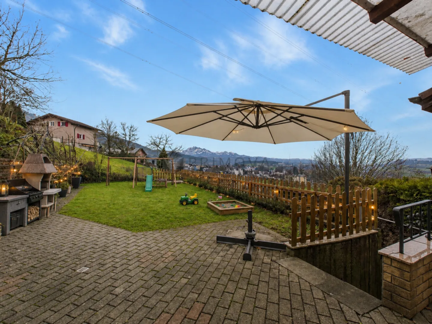 Sonniger Familientraum: 5.5 Zimmer mit unverbautem Pilatusblick - Photo 3 sur 11