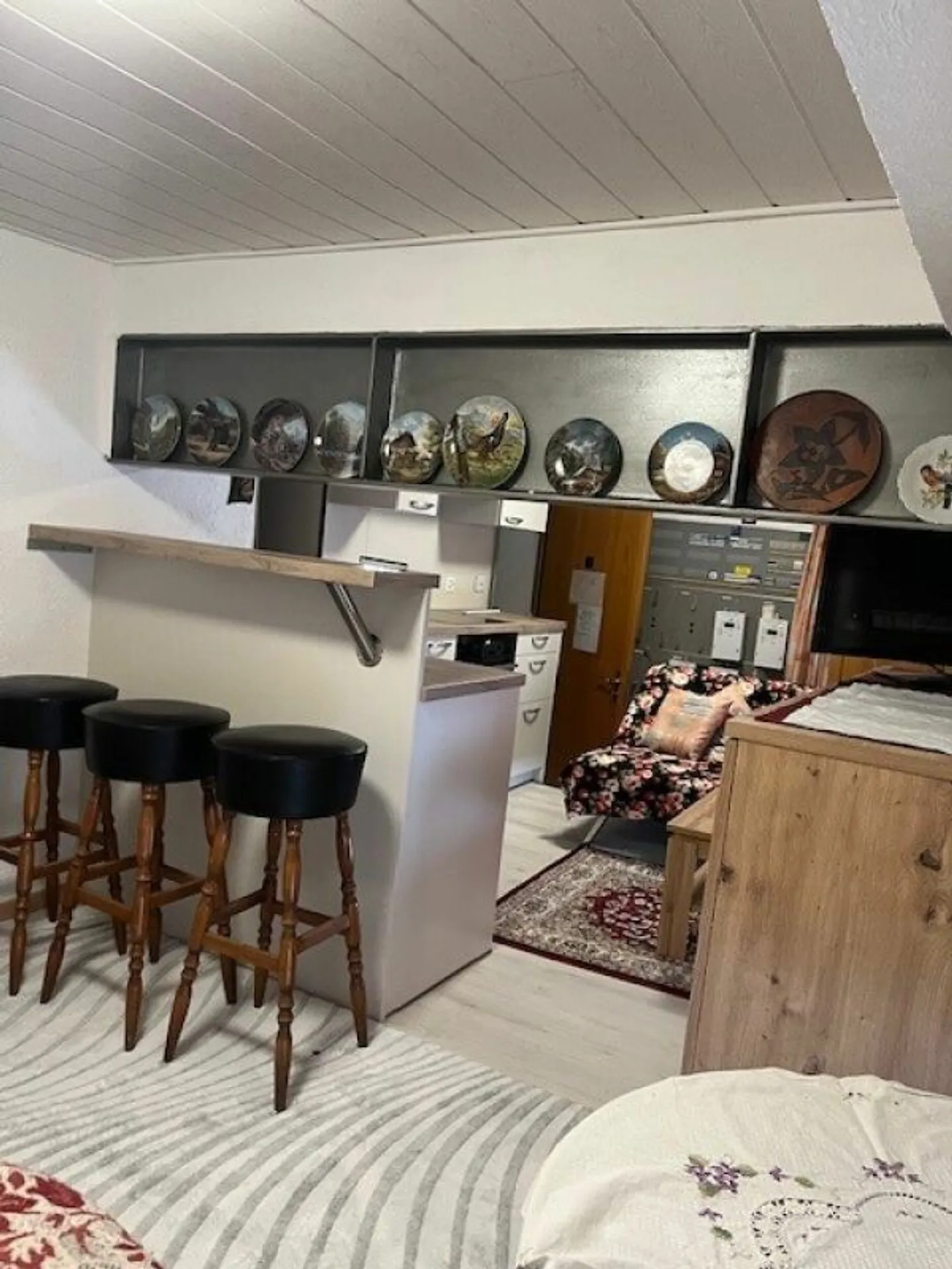 Appartement studio meublé / aussi comme appartement de vacances - Photo 1 sur 6