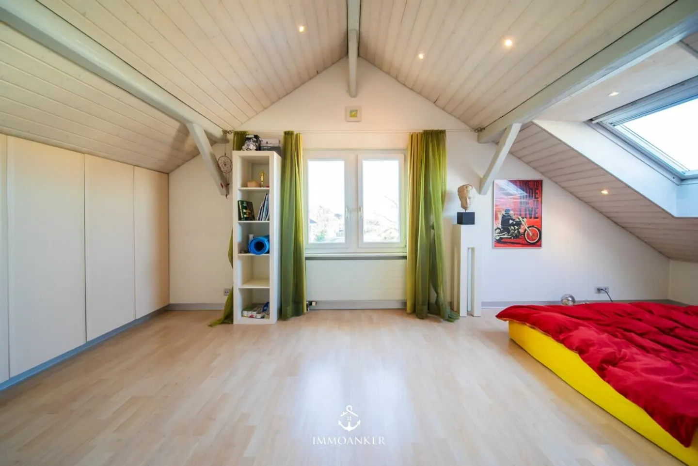 Vivre, Travailler ou Louer - Maison de 7,5 pièces avec part commerciale et potentiel polyvalent - Photo 9 sur 13