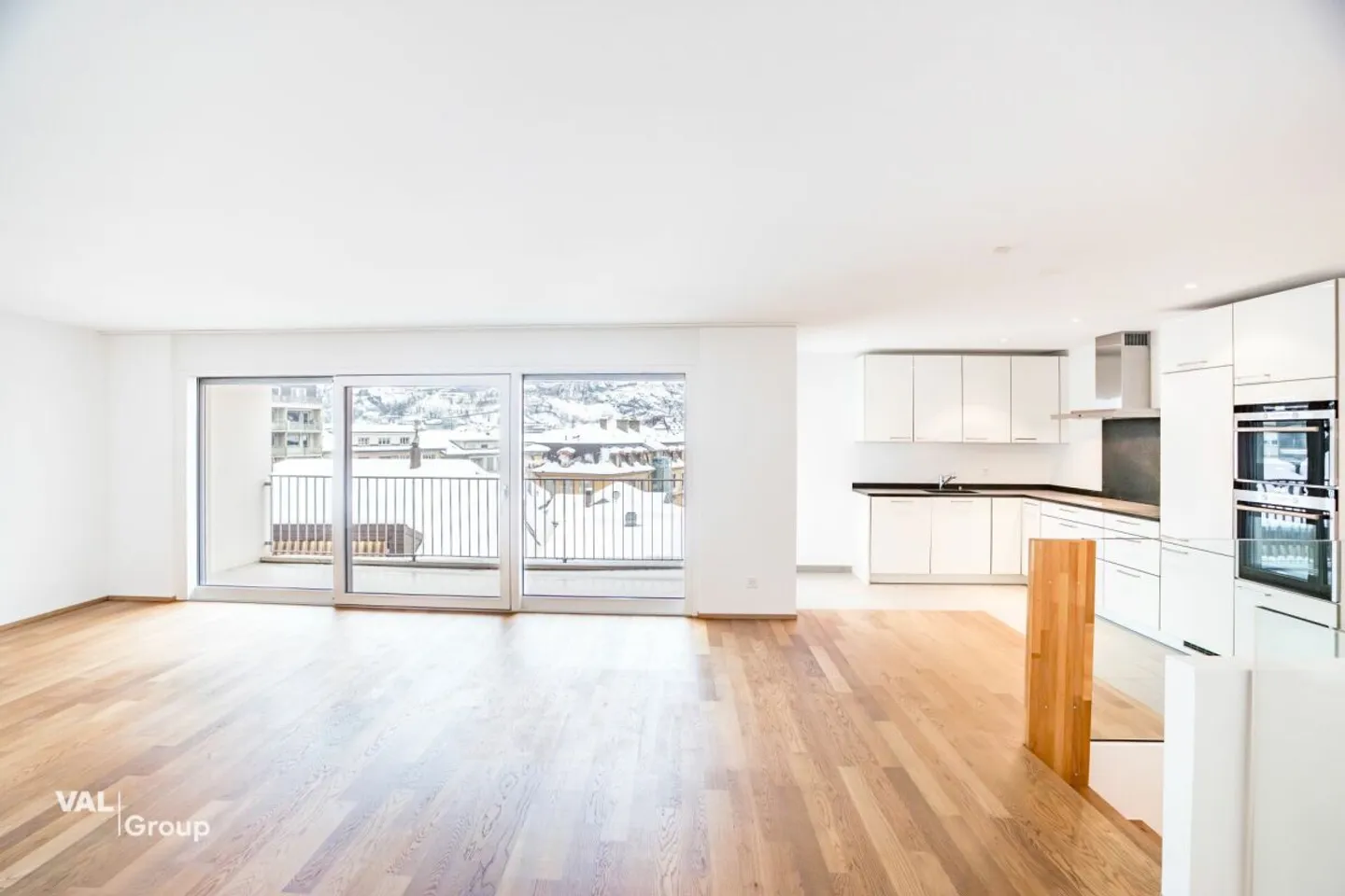 Exklusive 4.5-Zimmer-Duplex-Wohnung im «Zentrum La Suisse» - Brig-Glis - Foto 1 von 12