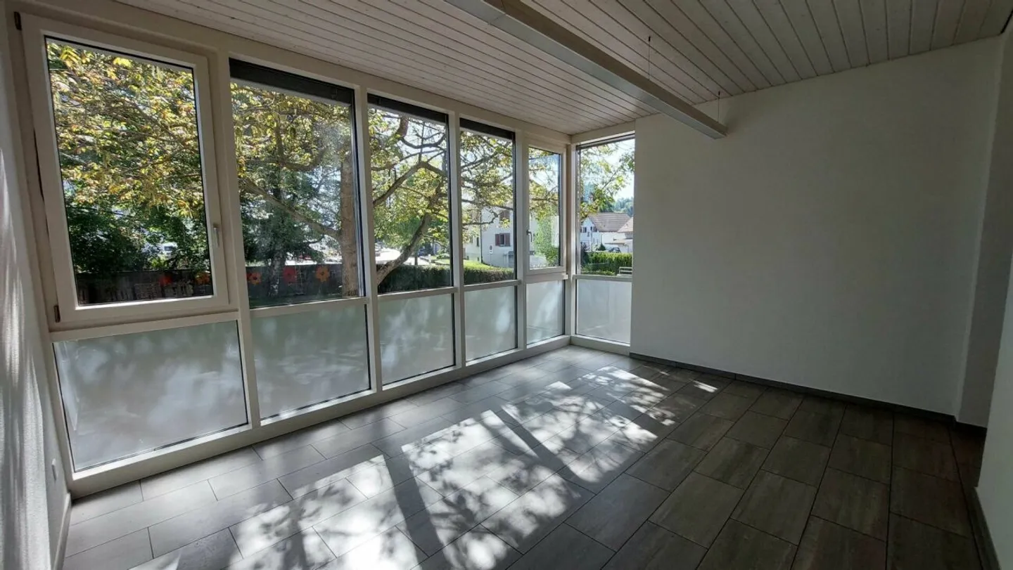 Charming old building apartment with winter garden in a central location - Photo 6 of 12
