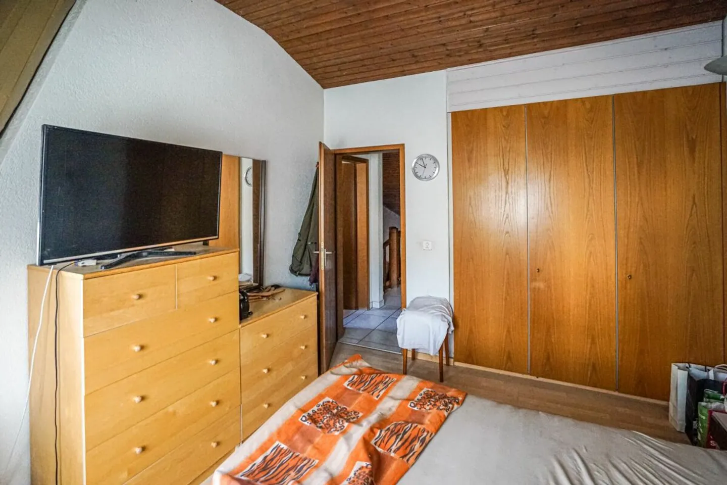 Geräumiges Familienhaus mit Garten - Foto 6 von 8