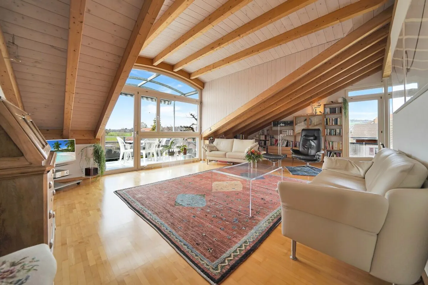 Bright 4.5 Room Attique in Ostermundigen - Photo 3 of 13