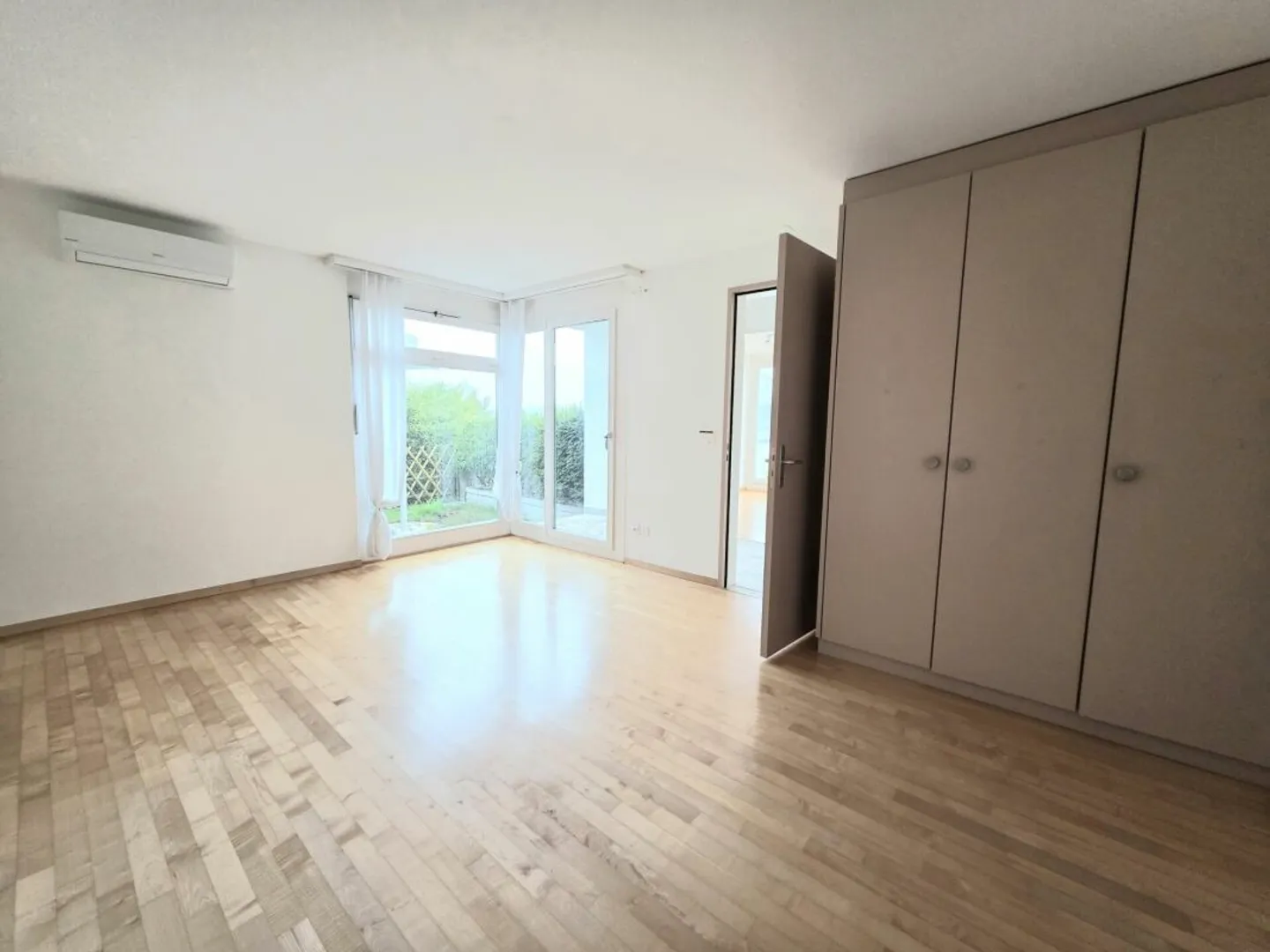 Vue panoramique & soleil pur ! Appartement terrasse exclusif avec terrasse de rêve - Photo 8 sur 13