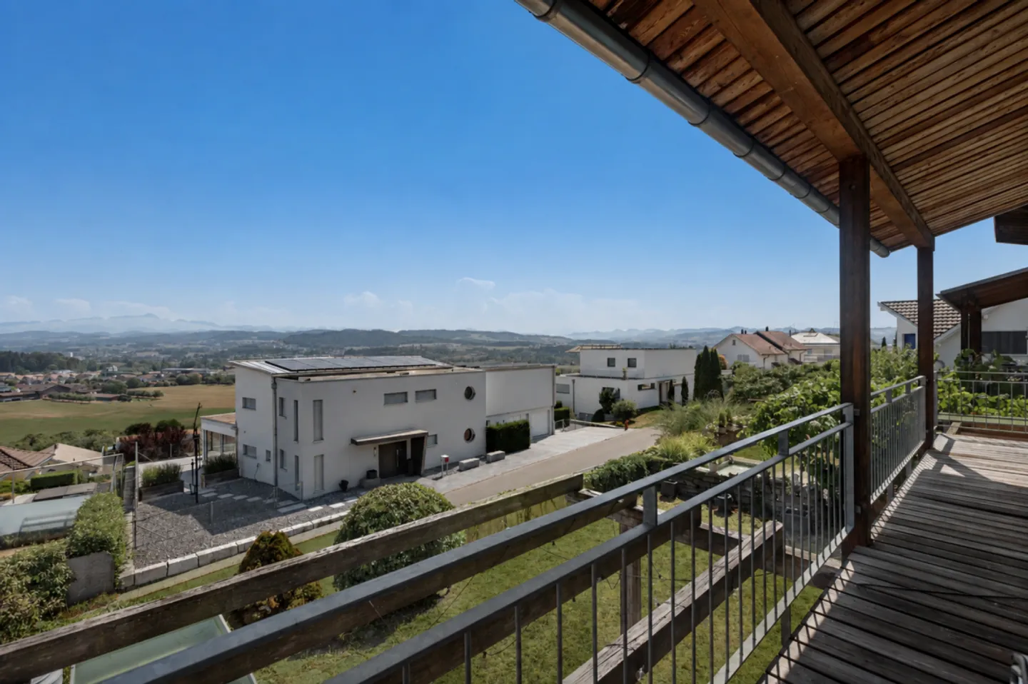 Maison spacieuse avec vue - Photo 8 sur 13