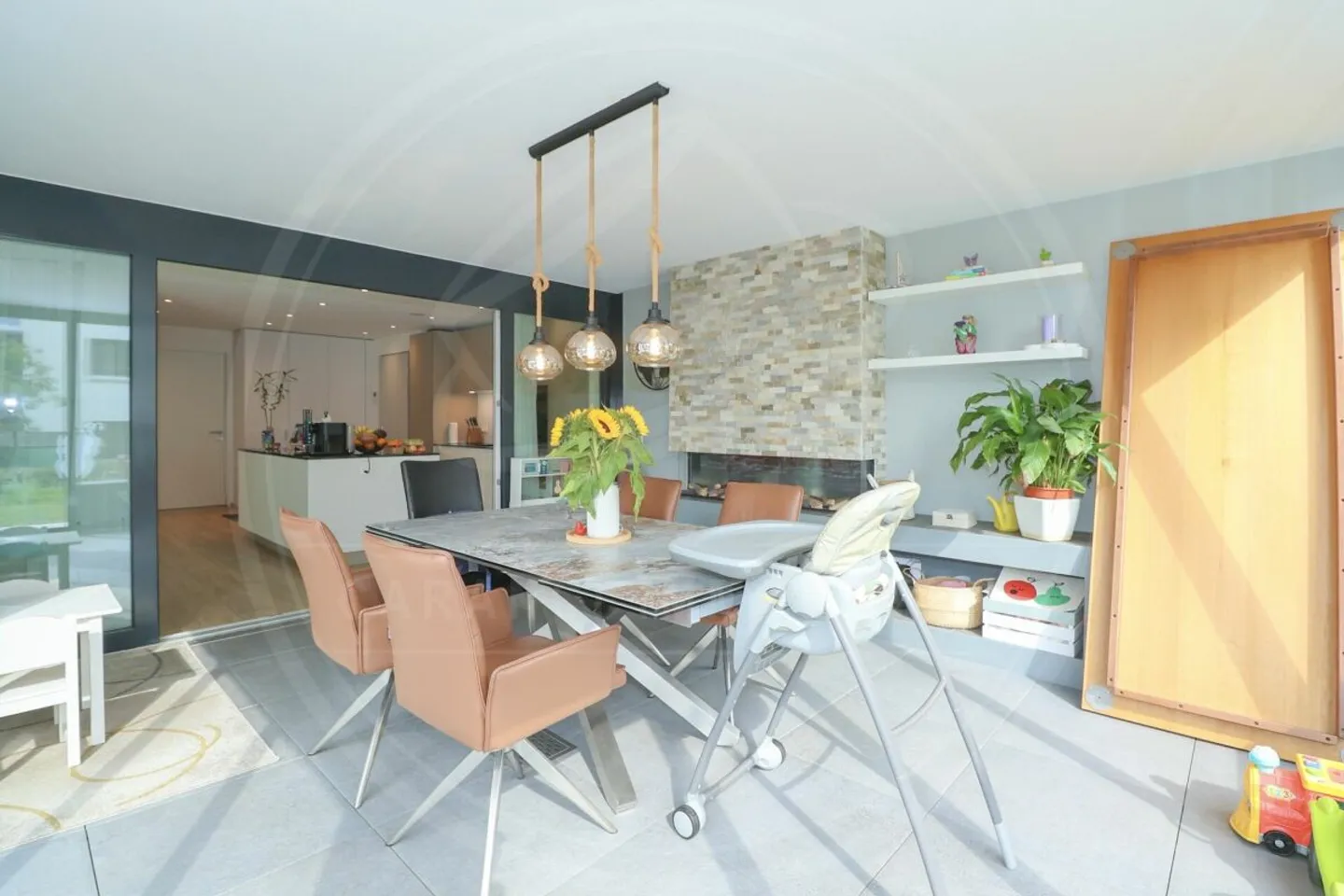 Appartamento giardino esclusivo di 4½ locali con giardino d'inverno - Vivere nel verde vicino a Zurigo e Zug - Foto 4 di 13