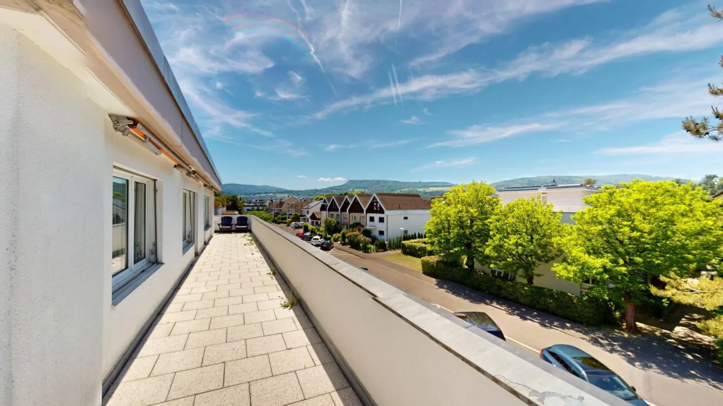 Exclusive penthouse apartment with stunning 360° terrace - Photo 10 of 11