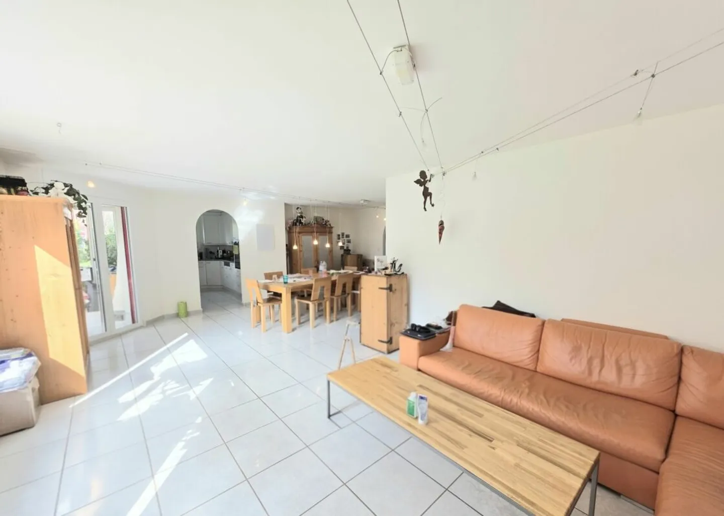 Tanto spazio per vivere! Appartamento con giardino adatto alle famiglie a Muttenz - Foto 5 di 13