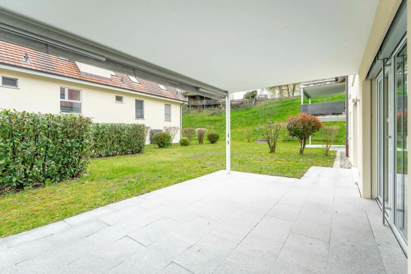 Well-maintained 3.5 room apartment in a quiet location on the upper floor - Photo 13 of 13